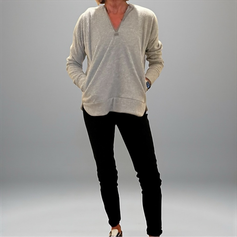Jones New York Gray V-Neck Sweatshirt